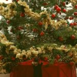 christmas-tree-in-toronto-everglow